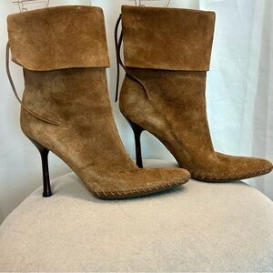 Gucci Vintage Camel Suede Leather folded Peter Pan lace up Ankle Boots Sz 8.5